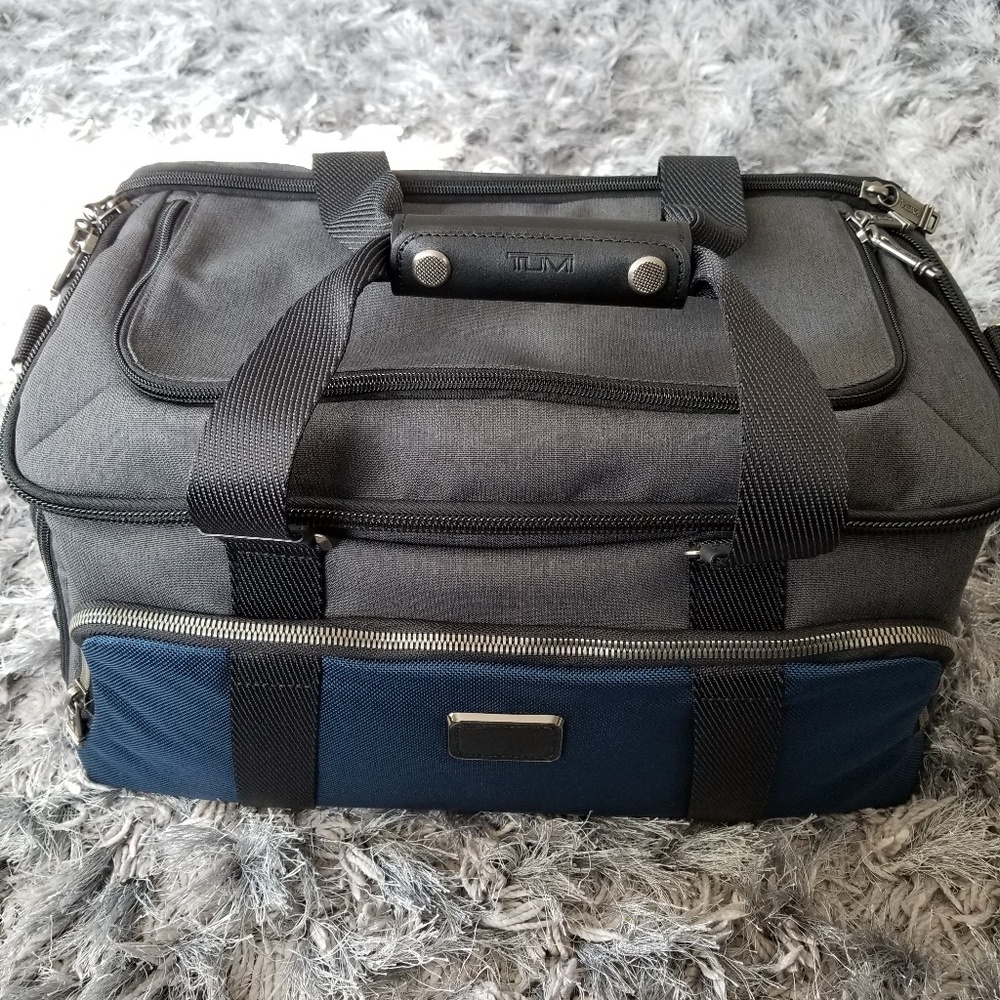 Tumi gym bag